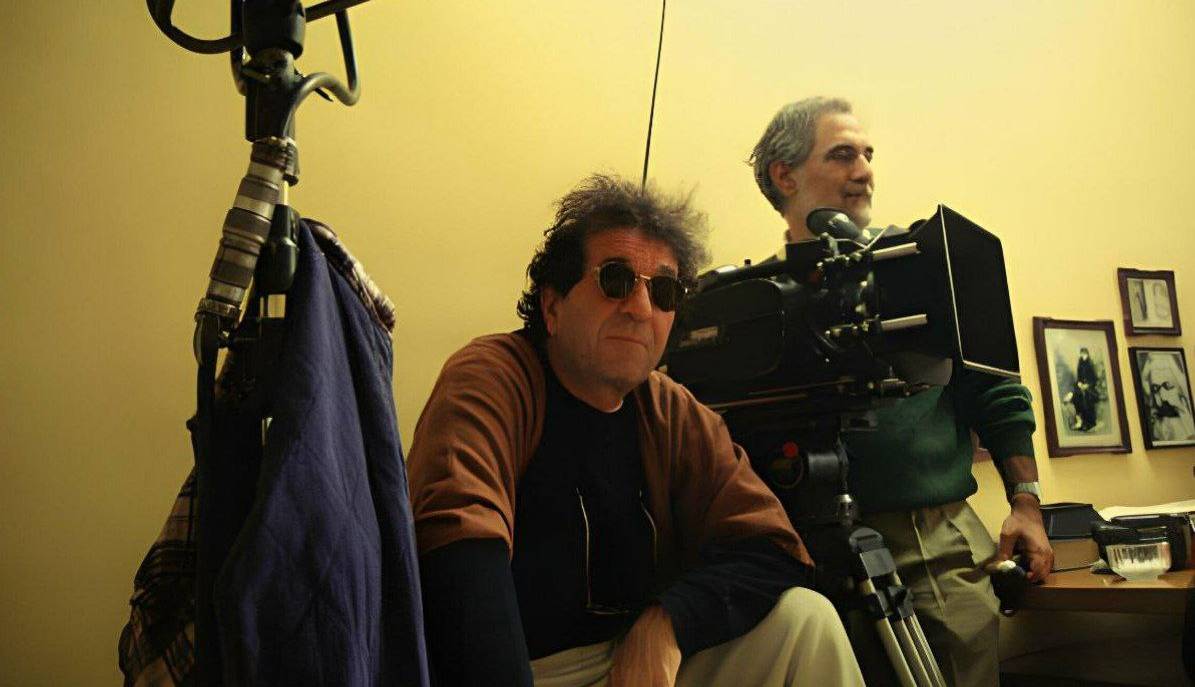 داریوش مهرجویی هنگام فیلمبرداری «درخت گلابی» در 25 سال پیش