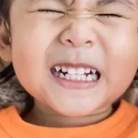 چطور دندان‌قروچه را متوقف کنیم؟