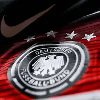 انتقاد دولتمردان آلمان از قطع همکاری فدراسیون فوتبال این کشور با آدیداس