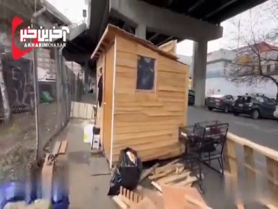 ساخت خانه‌های چوبی توسط بی‌خانمان‌ها در آمریکا