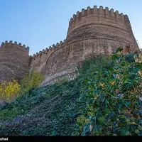 قابی زیبا از قلعه فلک‌الافلاک در خرم آباد 