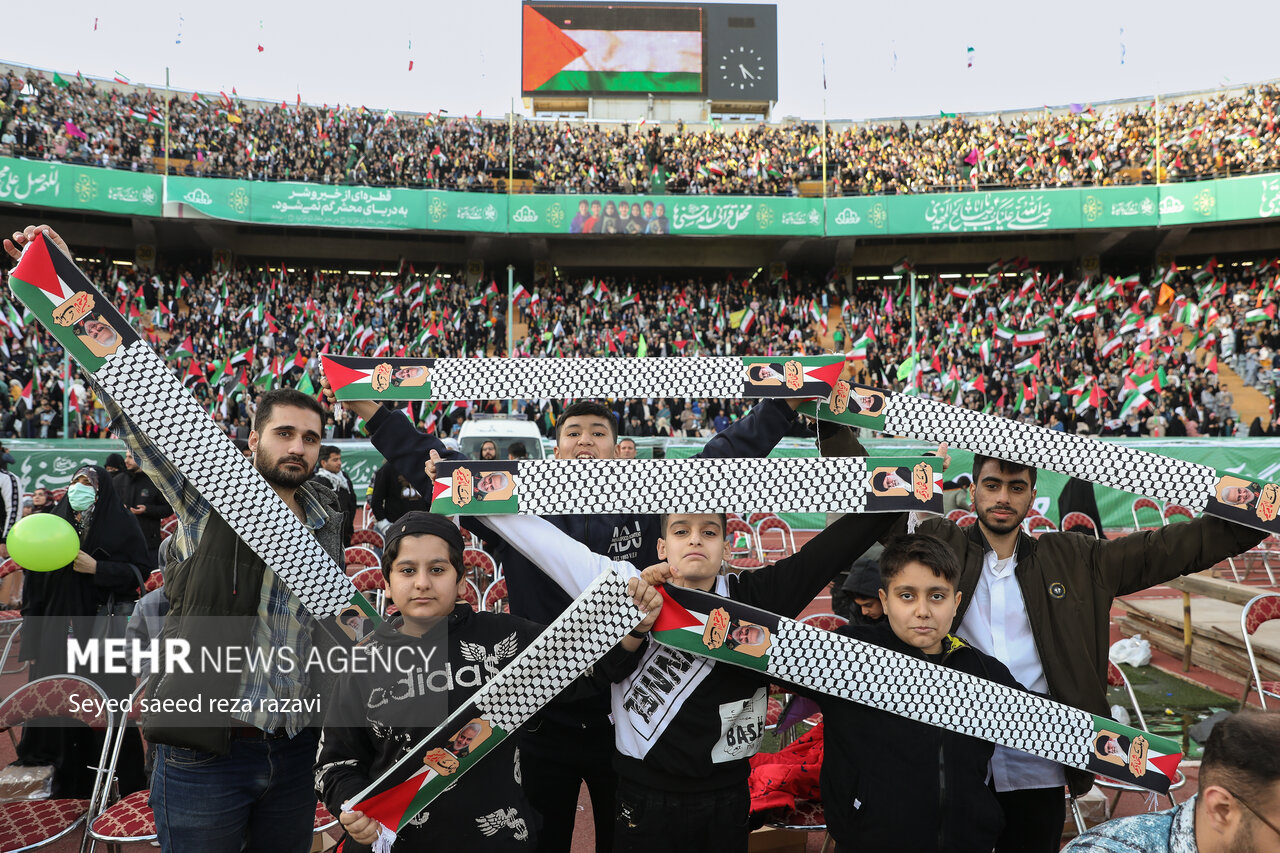 برپایی بزرگترین محفل قرآنی ایران در ورزشگاه آزادی