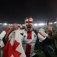 شادی و رقص بازیکنان گرجستان پس از اولین صعود به مسابقات یورو