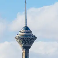  شور و حال برج میلاد تهران در ساعات منتهی به افطار در ایام نوروز 