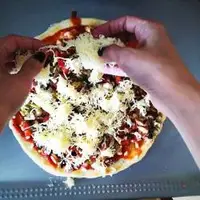 تهیه پنیر پیتزا کشدار خانگی فقط با 2 قلم مواد