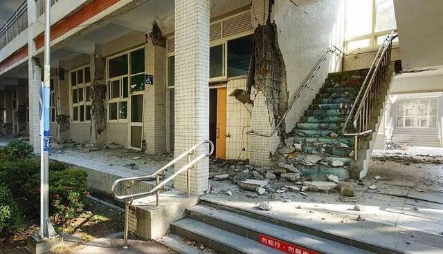 شمار مصدومان زلزله تایوان از ۱۰۰۰ تن فراتر رفت