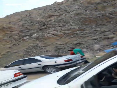 تصادف زنجیره‌ای 10 خودرو در جاده کاشمر به کوهسرخ