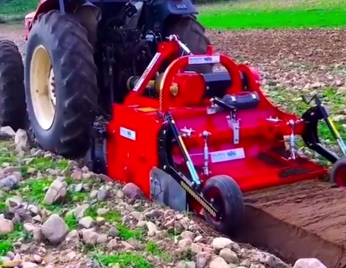 ویدئویی جالب از تبدیل خاک مرده برای کشاورزی