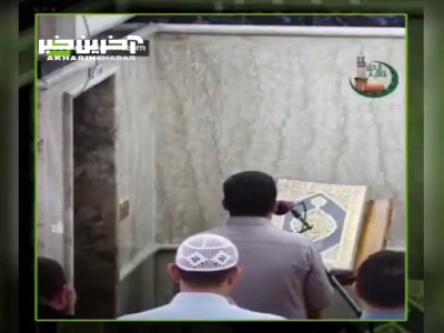 بیهوش شدن امام جماعت مسجد عراق از شدت گریه هنگام دعا برای غزه