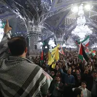 عکس/ خروش مردم مشهد در رواق امام خمینی (ره) حرم مطهر رضوی