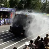 اتفاقی عجیب در رژه روز ارتش مشهد؛ فراجا عذرخواهی کرد