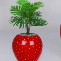 ساخت گلدانی خوش آب و رنگ به شکل توت فرنگی