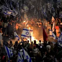 ادامه تظاهرات شهرک‌نشینان اسرائیلی در مقابل وزارت دفاع جهت درخواست برکناری نتانیاهو 