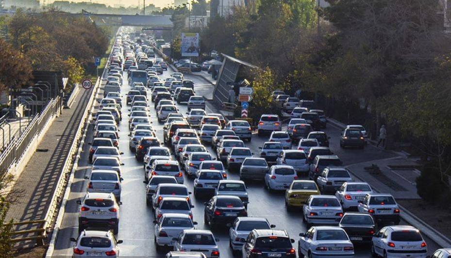 ترافیک سنگین و کندی حرکت در معابر و بزرگراه‌های مشهد