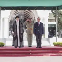 استقبال رسمی نخست وزیر پاکستان از رئیس جمهور ایران در اسلام آباد