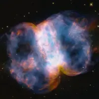 عکس تلسکوپ فضایی هابل از یک دمبل فضایی!