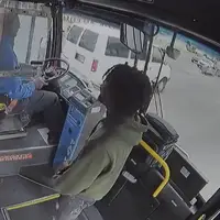 کتک‌کاری یک مسافر با راننده اتوبوس در آمریکا