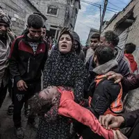 وداع دردناک مادر فلسطینی با فرزندش