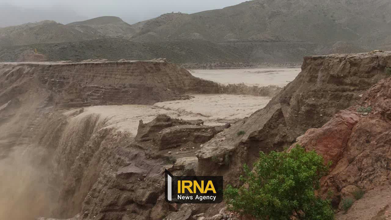  وضعیت شهر حاجی آباد زیرکوه در پی شکسته شدن ۲ سد خاکی 