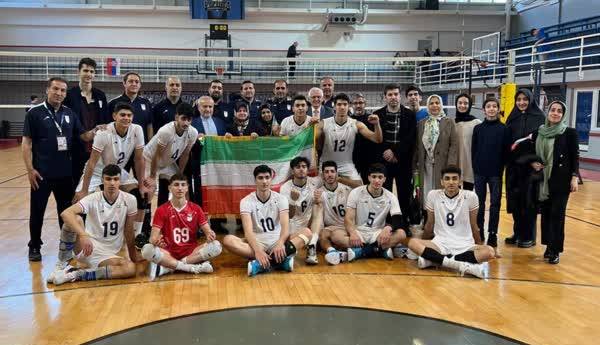 والیبال دانش‌آموزی ایران به نیمه‌نهایی جهان راه یافت