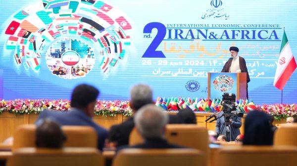 رئیس جمهور: به رغم تهدیدها و تحریم‌ها می‌توان ایران را کشوری پیشرفته و فناور نامید