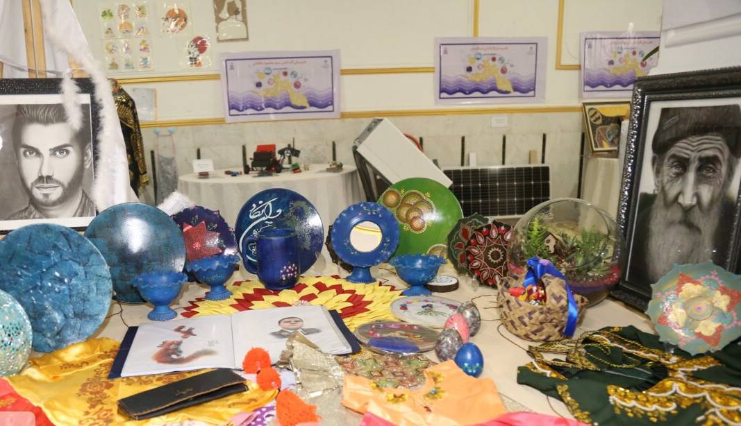 نمایشگاه دست‌سازه‌های هنرستانی در قشم گشایش یافت