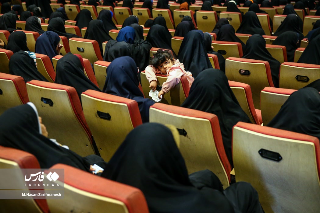 عکس/ تجلیل از معلمان نمونه کشوری با حضور رئیس جمهور