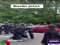 فریادهای یک معترض آلمانی هنگام دستگیری توسط پلیس برلین