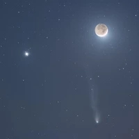 تصویر روز ناسا ؛ ملاقات دنباله‌دار، ماه، مشتری و اورانوس!