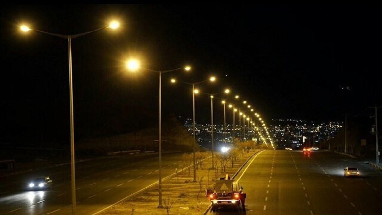 توانیر: آغاز اصلاح روشنایی معابر استان‌های کردستان و یزد