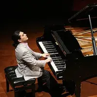اجرای زیبای قطعه «ساری گلین» با پیانو از سامان احتشامی 
