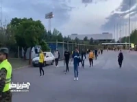 ورود بدون حاشیه و آرام هواداران سپاهان به ورزشگاه آزادی 
