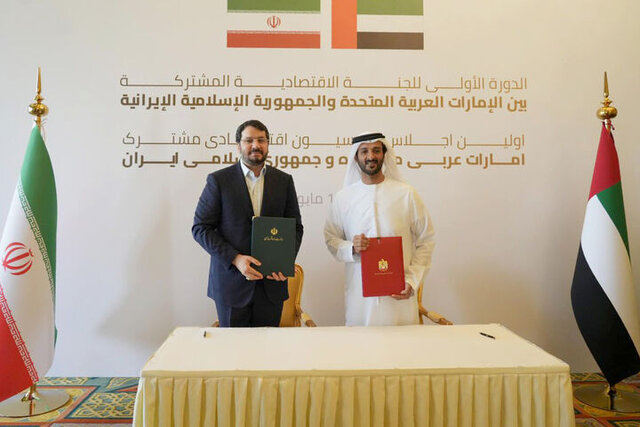 امضای 2 سند همکاری اقتصادی میان ایران و امارات