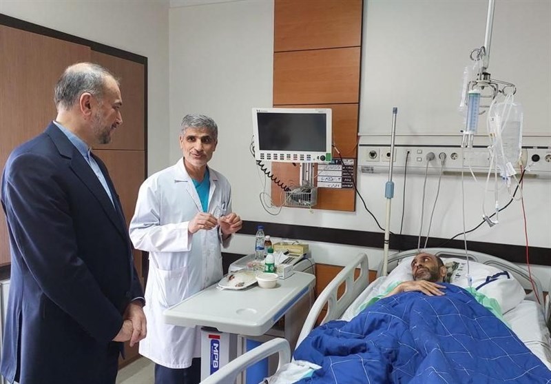 عیادت وزیر خارجه ایران از دیپلمات مجروح شده سوری