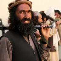 طالبان در پنجشیر جمع‌آوری موبایل‌های هوشمند را از سر گرفته‌اند 