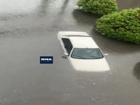 غرق شدن خودروها در خیابان‌های شوش!