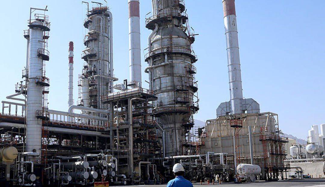آمریکا: ایران در حال دور زدن تحریم‌ها و فروش نفت است