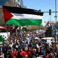 نمازگزاران همدانی در حمایت از مردم غزه راهپیمایی کردند