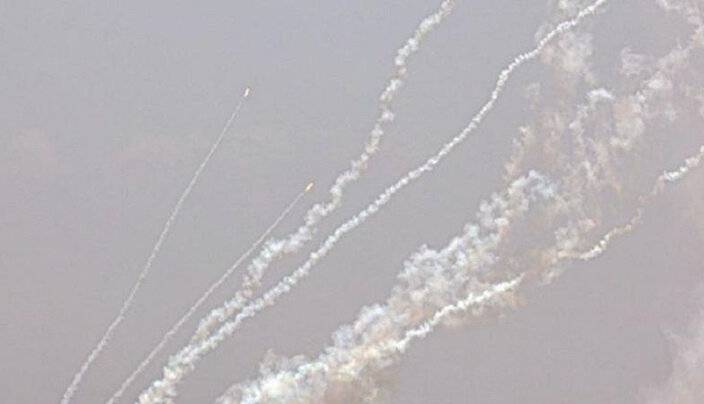 شلیک 50 موشک از جنوب لبنان به الجلیل در موج جدید حملات حزب الله