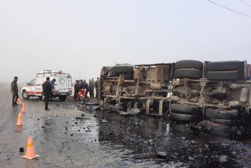 واژگونی تریلی در جاده آذرشهر - عجب‌شیر؛ راننده 50ساله جان باخت