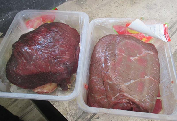 کشف ۵۰۰ کیلو گوشت گوساله فاسد از کارخانه بسته‌بندی در نظرآباد