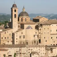 اوربینو ایتالیا شهری زیبا با معماری منحصر به فرد