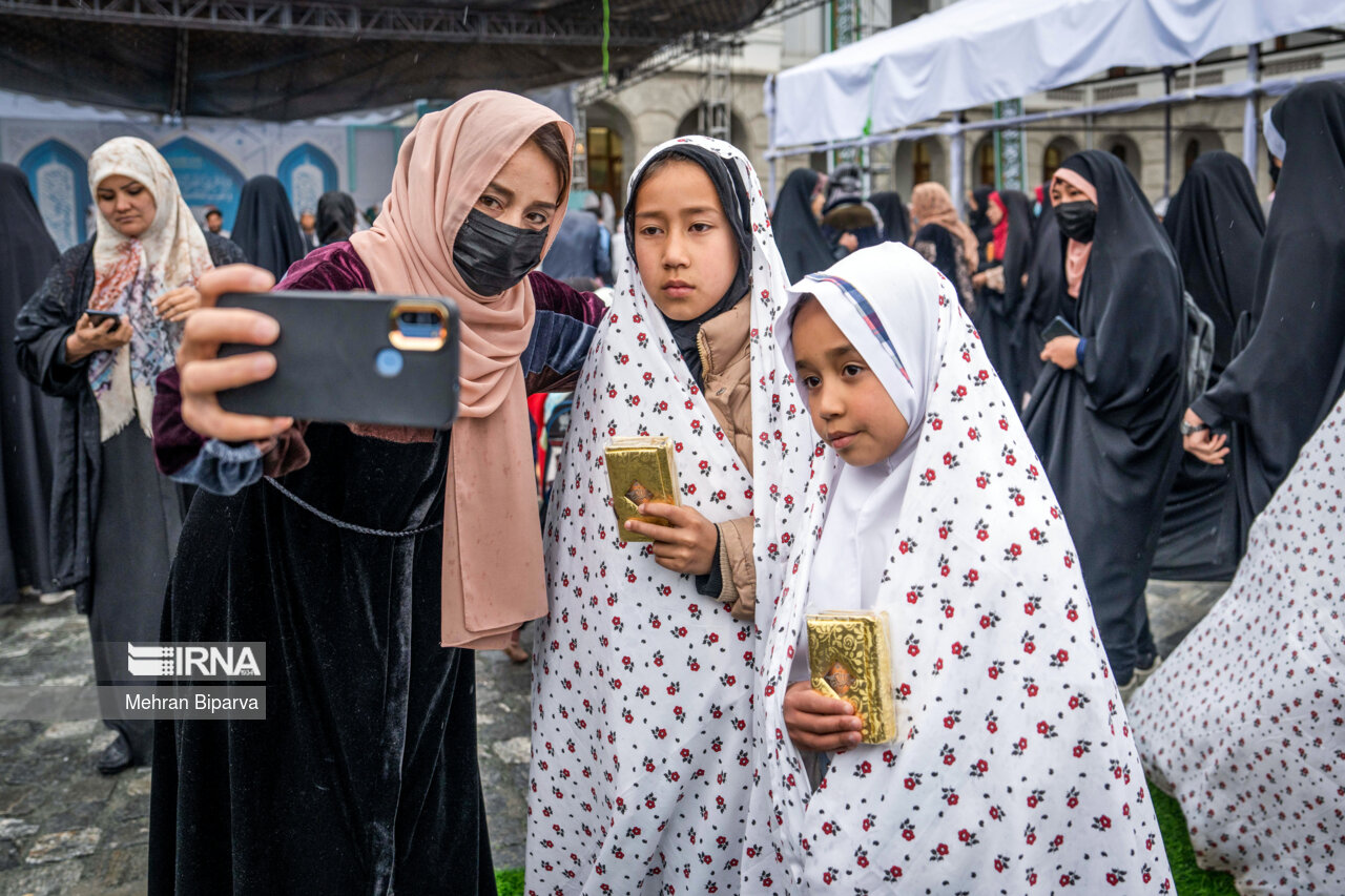 جشن تکلیف ۲۰۰۰ دختر در نخستین نمایشگاه ملی قرآن افغانستان