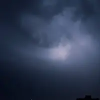 تصویری از رعد و برق در آسمان تهران 