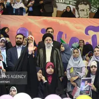 گزارشی از جشنی بزرگ با حضور 12000 دختر ایرانی و رئیس‌جمهور