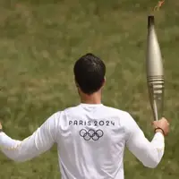 مشعل المپیک وارد فرانسه شد