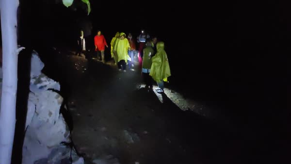 نجات گردشگران مفقودشده در ارتفاعات نیشابور