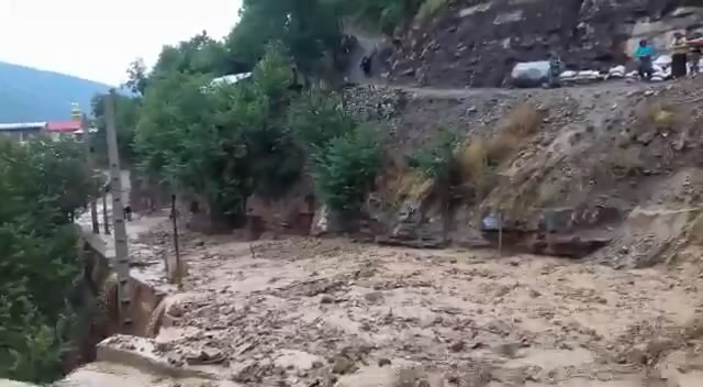 باران شدید و سیلاب در راه مازندران