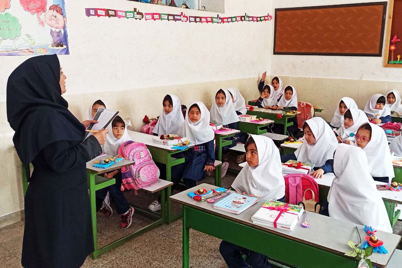 1700 نفر از جوانان جذب آموزش و پرورش استان کرمانشاه