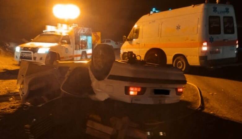 واژگونی خودرو در رابُر یک فوتی و چهار مصدوم برجا گذاشت